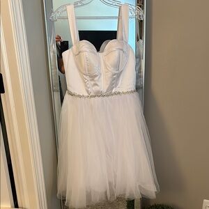 Elegant White Tulle Dress